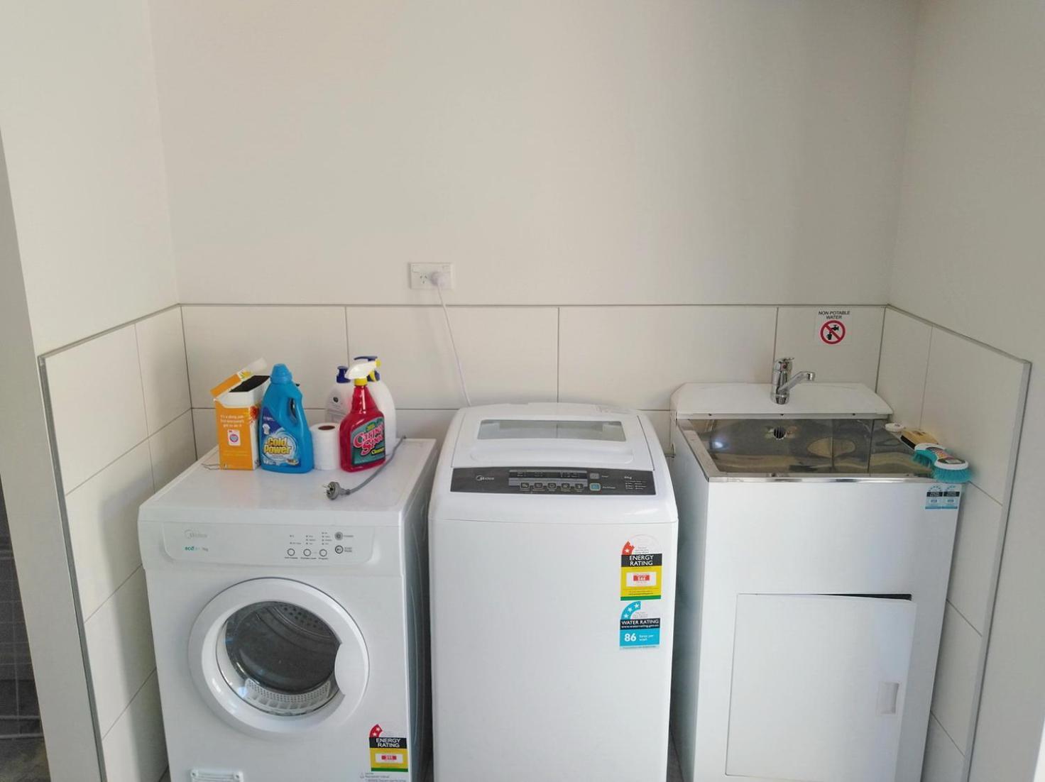 7Br 3Bh Beach Escape. 2 Min To Browns Bay Beach Auckland Exterior photo