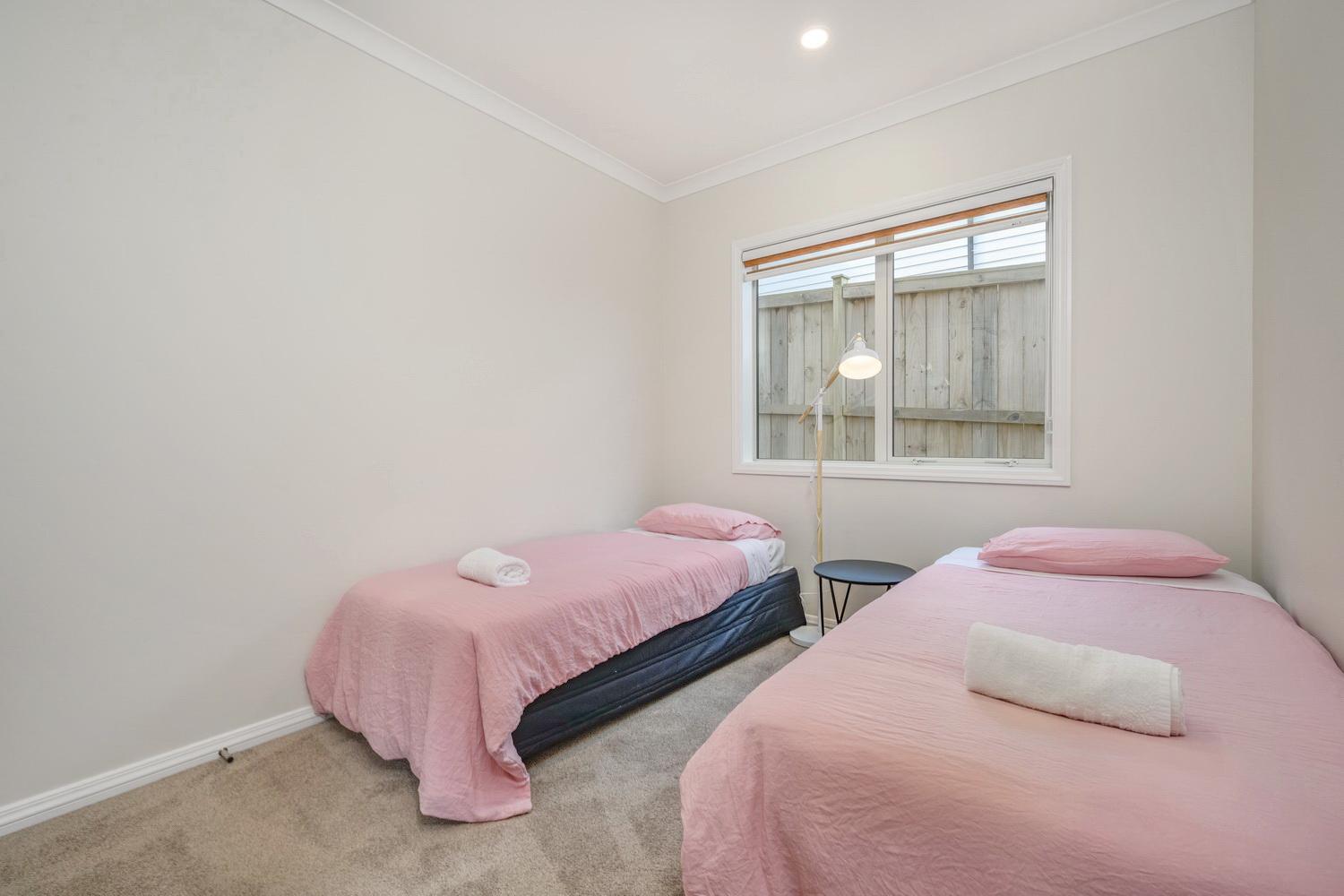 7Br 3Bh Beach Escape. 2 Min To Browns Bay Beach Auckland Exterior photo