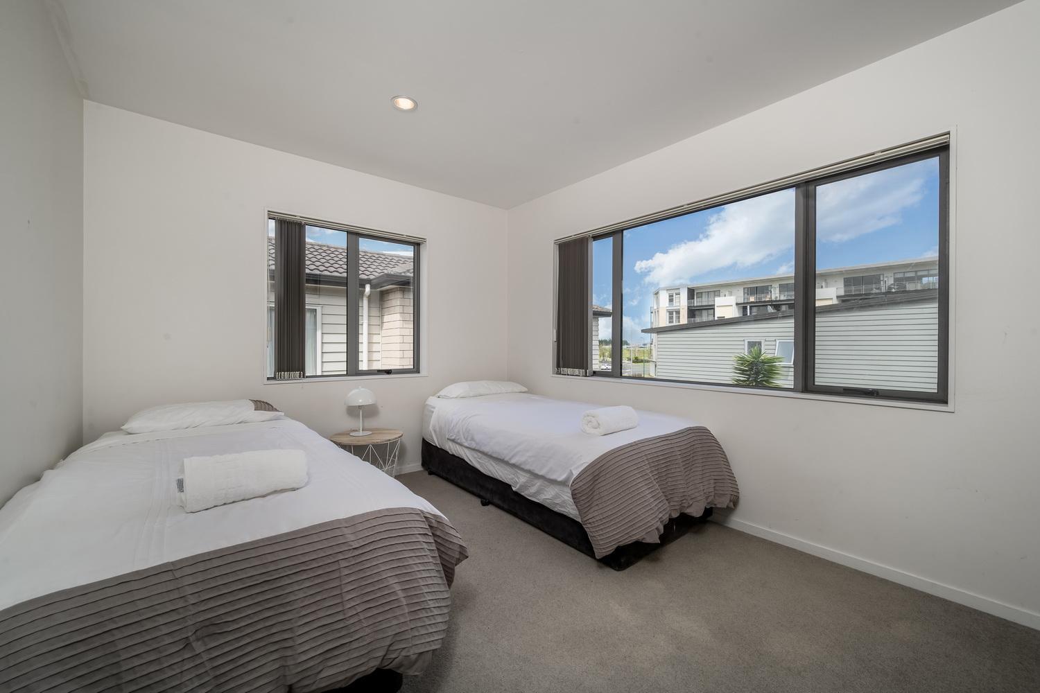 7Br 3Bh Beach Escape. 2 Min To Browns Bay Beach Auckland Exterior photo